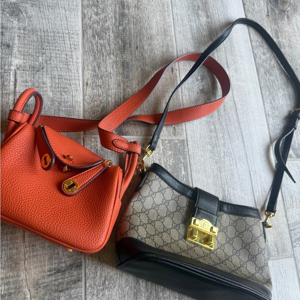 Crossbody Bags 🖤🧡
